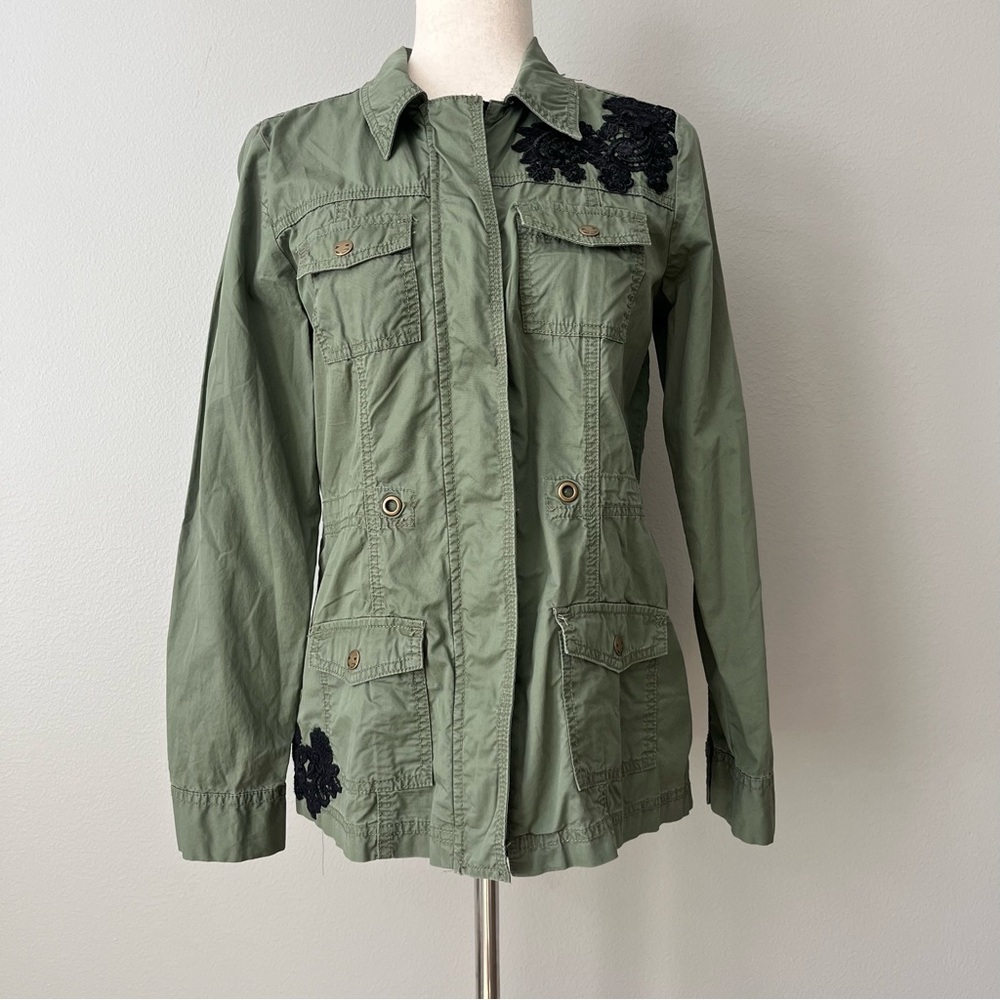 NWT MAURICES Green Jacket with embroidered accents / SZ XS